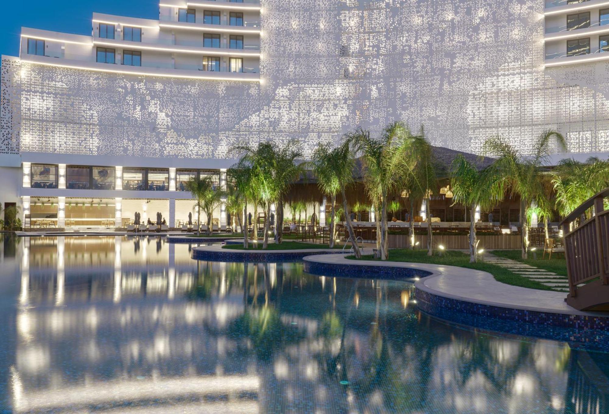Grand Sapphire Resort & Casino Trikomo Exterior foto